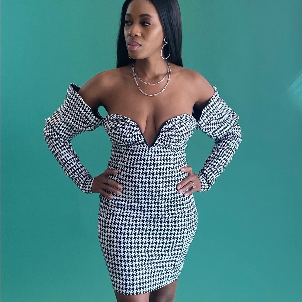 Off-Shoulder Houndstooth Mini Dress | Fall/Winter | Luxury Boutique – S M L - Picture 5 of 16